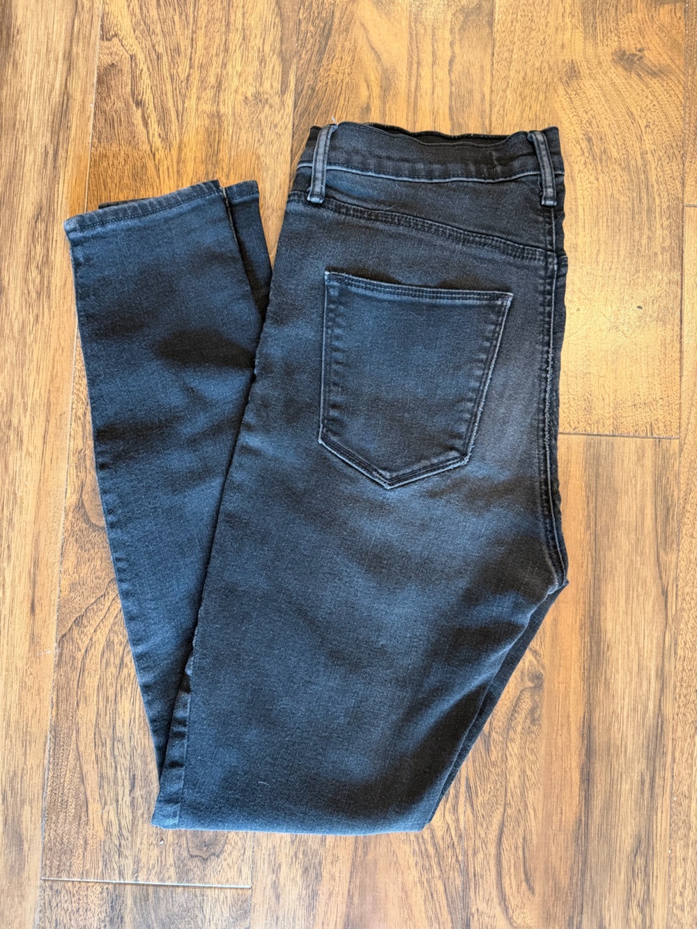 GAP Women’s High Rise True Skinny Black Jeans